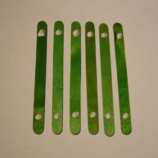 Cómo hacer un portalápiz con palos de polo - Paso 1