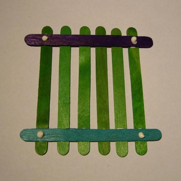 Cómo hacer un portalápiz con palos de polo - Paso 2