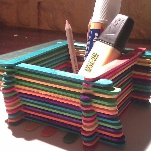 Cómo hacer un portalápiz con palos de polo - Paso 6