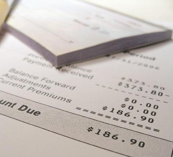 Qué es la comisión por descubierto