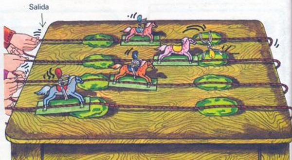 Cómo hacer carreras de caballos de cartón