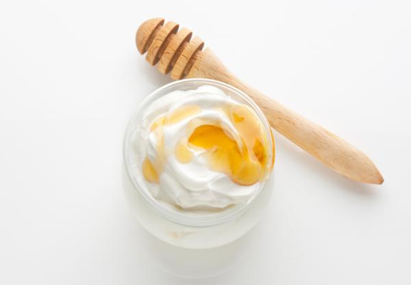 Mascarilla de yogur y miel para el cabello
