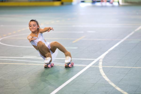 Tipos de patinaje: descubre todas sus modalidades y características - Patinaje artístico sobre ruedas