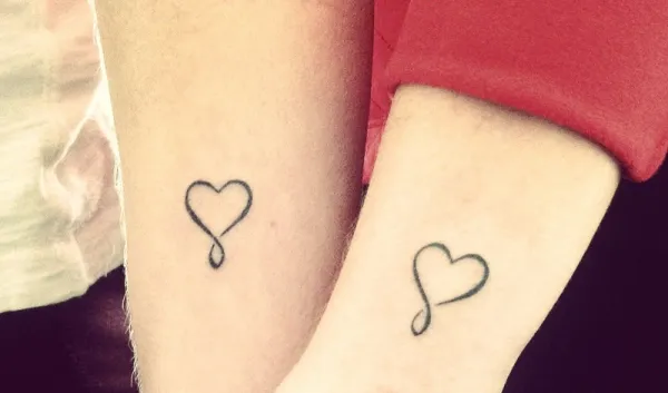 infinito amistad tatuajes