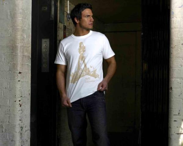 Cómo combinar la ropa (hombres) - Combinar la ropa con el blanco