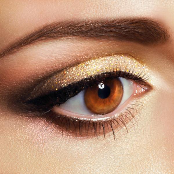maquillaje de ojos para ojos marrones piel oscura