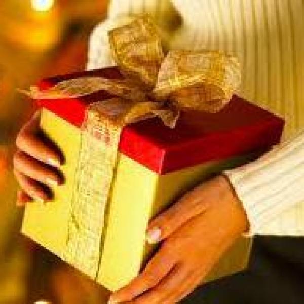 Qué regalar a mis padres por su aniversario