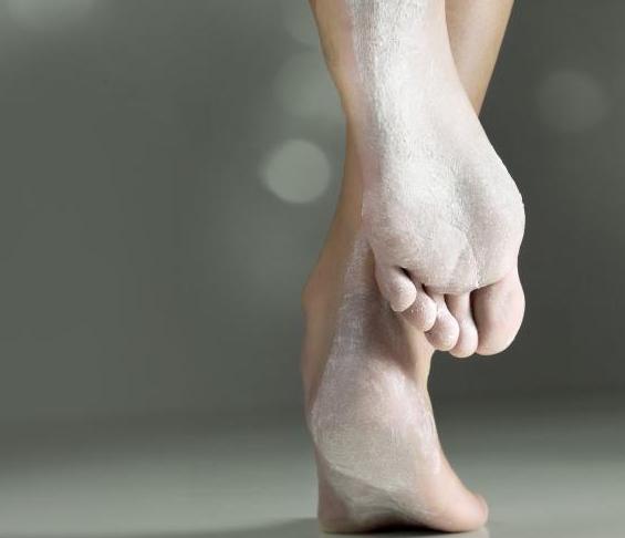 Cómo hacer talco casero - Procedimiento para hacer polvo de talco