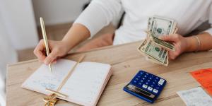 Método Kakebo: en qué consiste el método de ahorro japonés