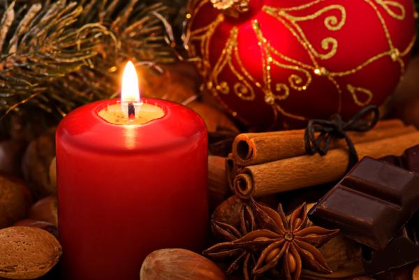Cómo hacer velas aromáticas para Navidad