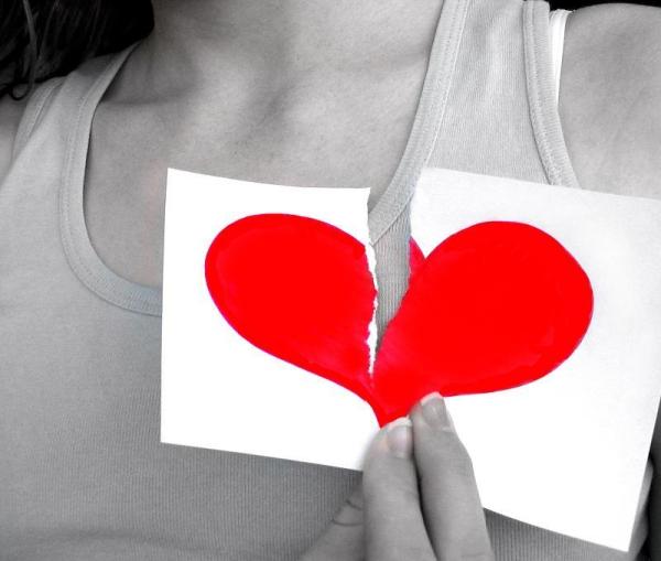 Cómo evitar que las redes sociales arruinen mi relación