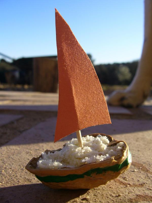 Cómo hacer un barco con una nuez