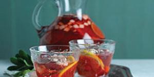 Cóctel Ponche Tropical