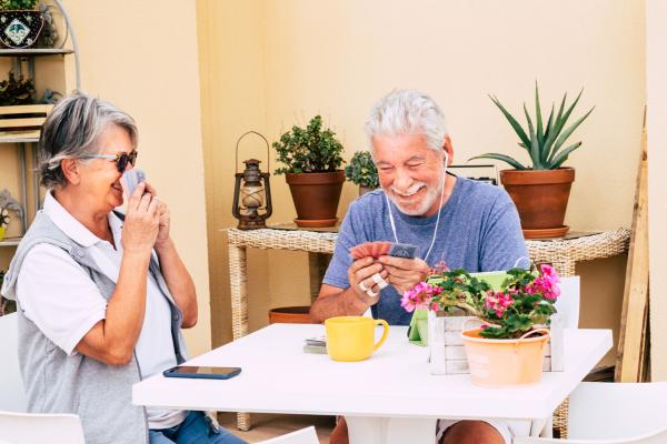 Juegos de cartas para dos personas: ¡los más divertidos! - Escoba: momento para calcular