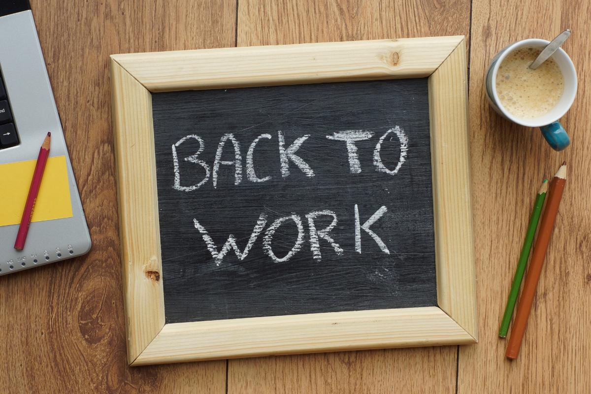 Vuelta a la rutina tras las vacaciones: consejos para volver sin estrés