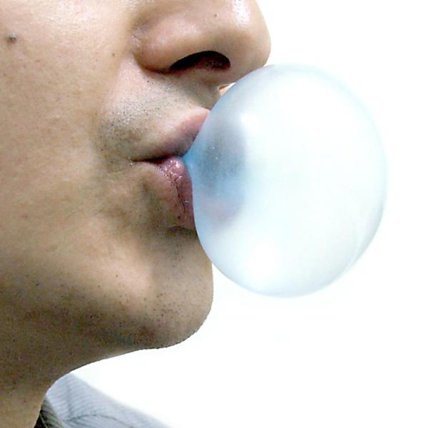 Cómo sacar un chicle con vinagre