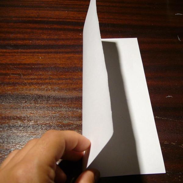 Cómo hacer un árbol de navidad en 3D con cartulina - Paso 1