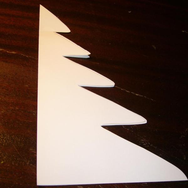 Cómo hacer un árbol de navidad en 3D con cartulina - Paso 2