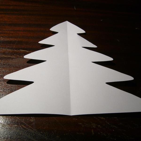 Cómo hacer un árbol de navidad en 3D con cartulina - Paso 3