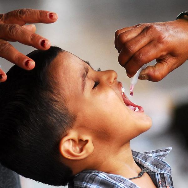 Cómo prevenir la poliomielitis - Paso 2