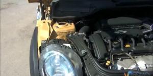 Cómo verificar el estado del motor de un coche