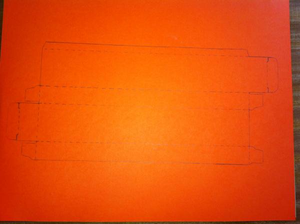 Cómo hacer una caja de cartulina para un abanico - Paso 1