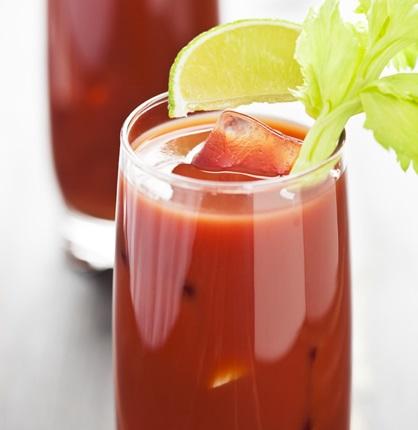 Cómo hacer jugos antioxidantes - Jugo antioxidante de tomate y apio