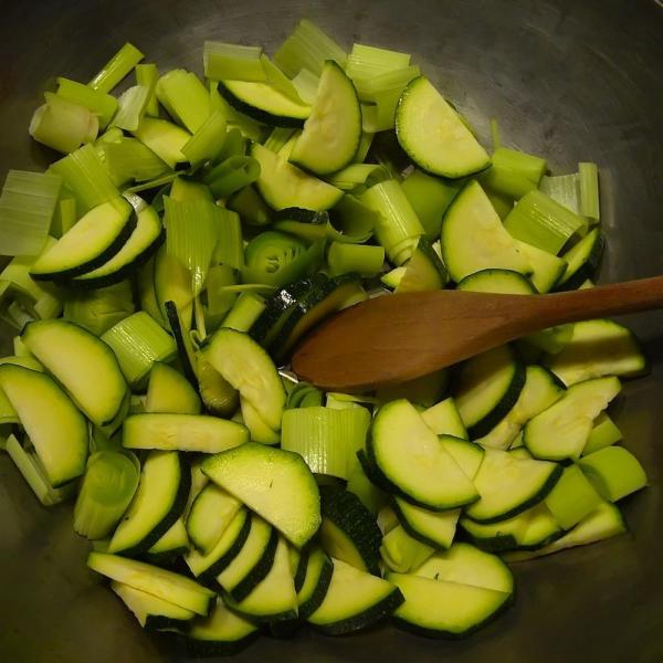 Crema fría de calabacín al curry