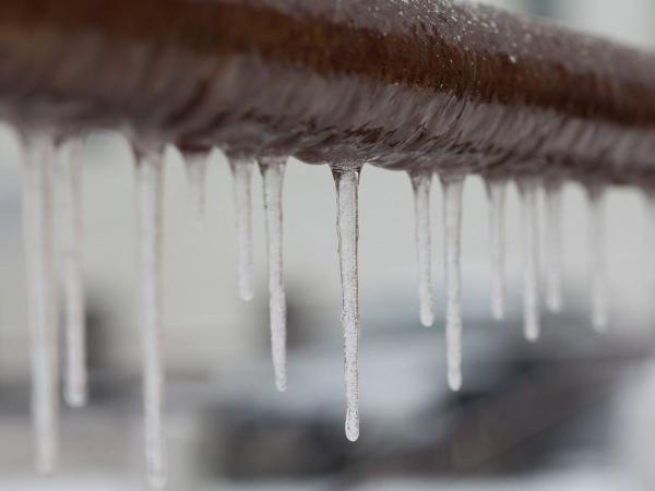 A qué temperatura se congela el agua
