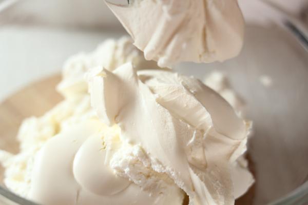 Cómo hacer cheesecake de fresa sin horno - Paso 3