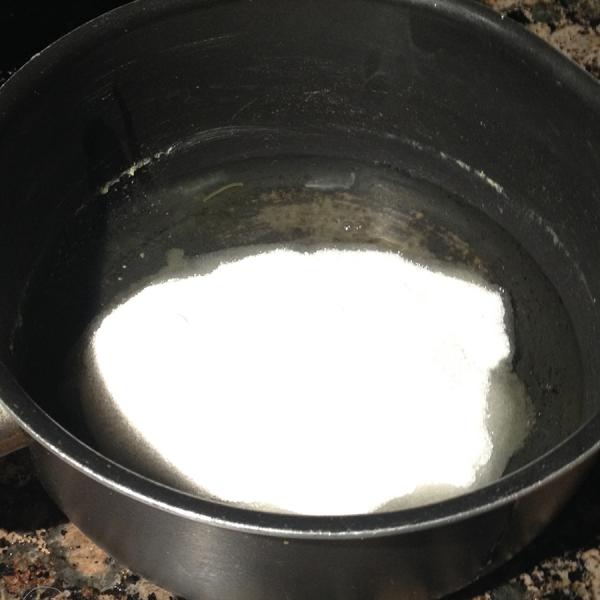 Cómo hacer frosting de nubes de azúcar - Paso 3