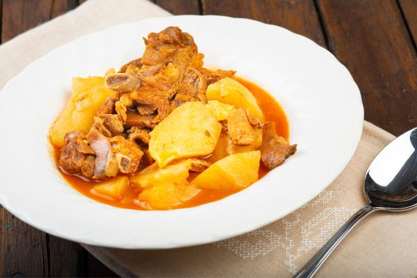 Cómo hacer níscalos con patatas y costillas - Paso 11