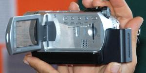 Cómo reproducir videos de la cámara en un PC