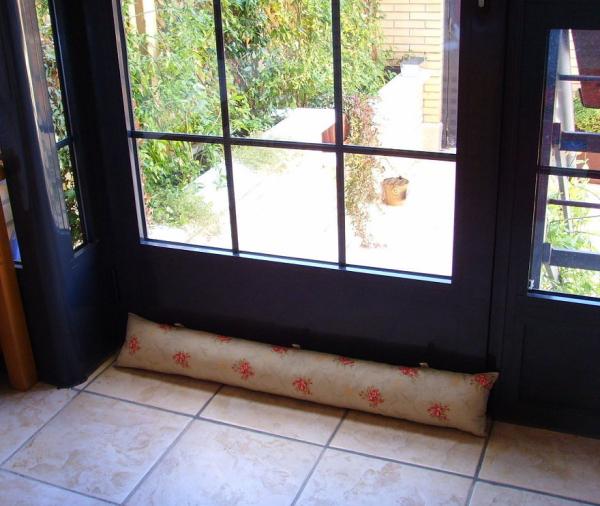 Cómo hacer burletes para puertas y ventanas