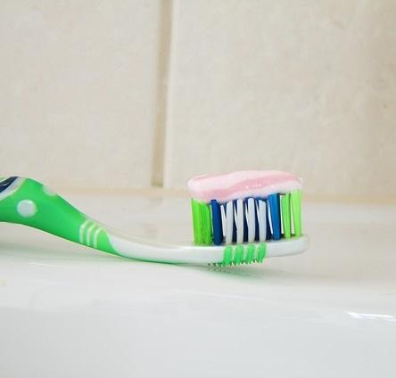 Cómo se dice dentífrico o dentrífico - Dentífrico 