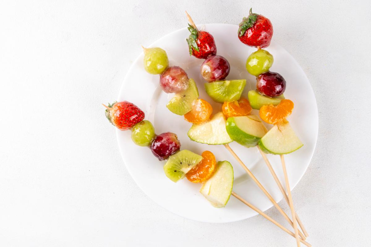 Cómo hacer tanghulu en casa: receta fácil del postre callejero asiático