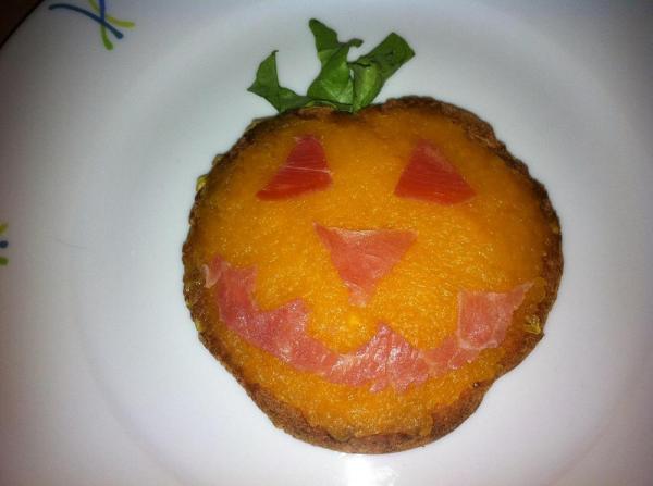 Cómo hacer un aperitivo para una cena de Halloween - Tostaditas en forma de calabaza 