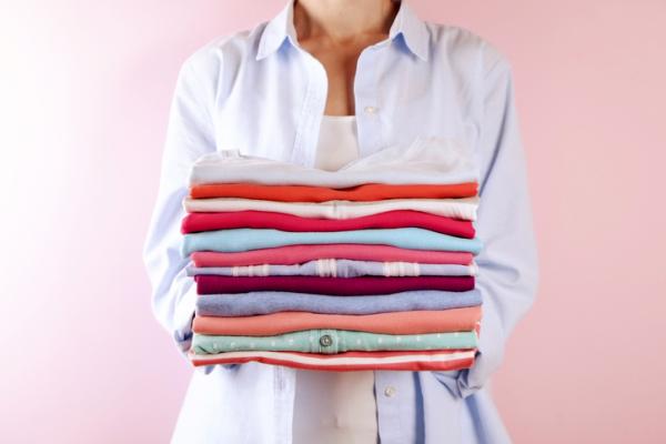 ¿El poliéster encoge si se lava?