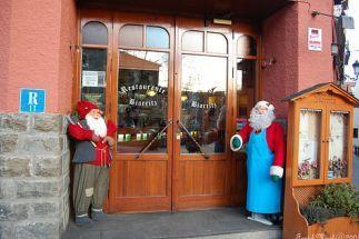 Cómo decorar un restaurante para Navidad