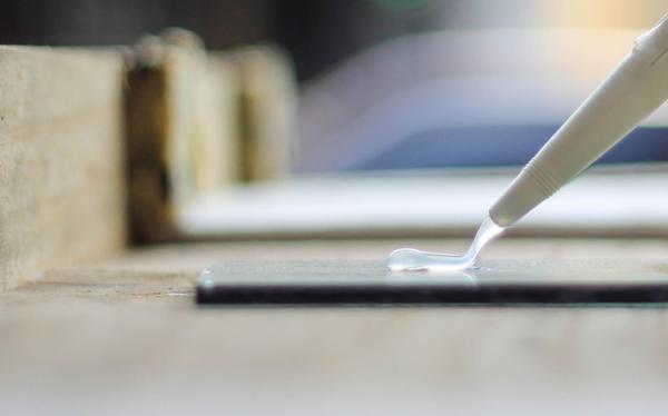 Cómo pegar plástico