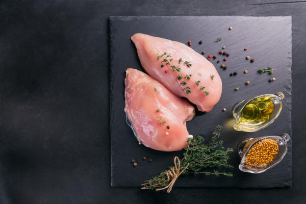 Cómo sazonar el pollo: 6 maneras - Cómo sazonar pollo al horno con aceite de oliva y especias
