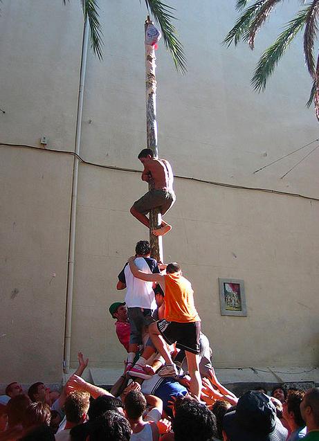 Cómo se celebra la Tomatina de Buñol - El palo jabón