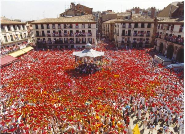 Cómo se celebran los sanfermines en Pamplona - Chupinazo