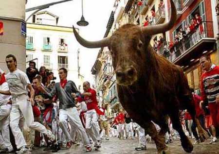 Cómo se celebran los sanfermines en Pamplona - Encierros