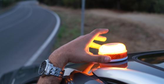 Baliza V16: qué es, cuándo será obligatoria y dónde comprarla homologada