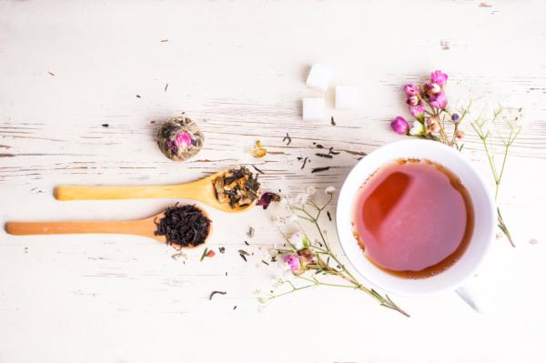 Cómo quitar el olor a humedad de los zapatos - Bolsitas de té para quitar el olor a humedad de los zapatos