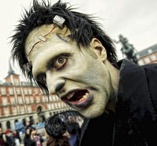 Cómo hacer un disfraz de Frankenstein