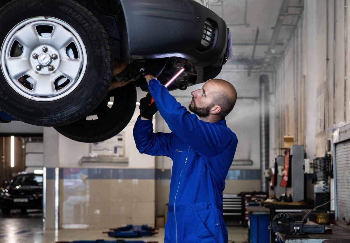 Por qué mi coche da tirones