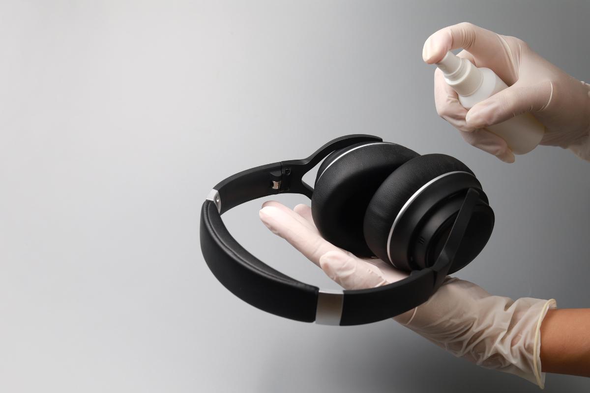 Cómo limpiar auriculares