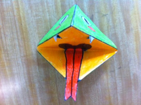 Cómo hacer una marioneta de mano de una serpiente - Paso 8